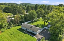 5 Old Farmers Rd, Washington Twp., NJ 07853-5105