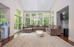 20 Hawk Nest Rd, Tomkins Cove, NY 10986