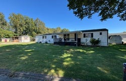 416 Sailfish Lane SE, New Philadelphia, OH 44663