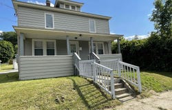 14 Hartford Street, Claremont, NH 03743