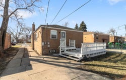 15517 Maryland Avenue, Dolton, IL 60419