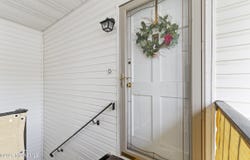 5 Utah Drive, Matawan, NJ 07747