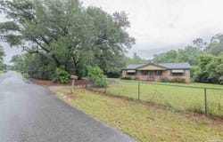 1512 Old Bridge Rd, Cantonment, FL 32533