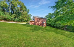 540 Lisa Dr, West Mifflin, PA 15122