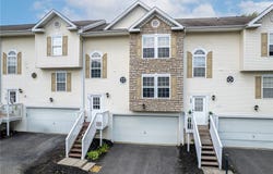 206 Mountain Dr, Carnegie, PA 15106