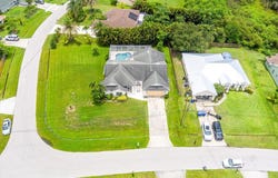 2962 SE Bella Road, Port Saint Lucie, FL 34984