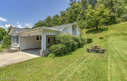 610 E Race St, Kingston, TN 37763