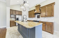 208 Rue De Frejus, Broussard, LA 70518