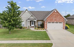 102 Buffalo St, Clarksville, AR 72830