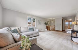 3603 Meadowknolls Rd, Marion, IA 52302