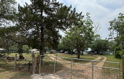725 POST OAK ST, Goliad, TX 77963