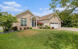 172 Bay Meadows Drive, Holland, MI 49424