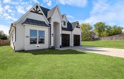 313 Kelcey Court, Trenton, TX 75490