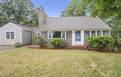 25 Brookhill Lane, West Yarmouth, MA 02673