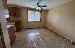 2002 S Grover, MASON CITY, IA 50401