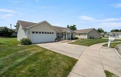 26 Cobblestone Boulevard, Gas City, IN 46933