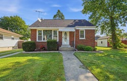17617 Burnham Avenue, Lansing, IL 60438