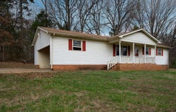 651, 655, 659 Dallas Stanley Highway, Dallas, NC 28034