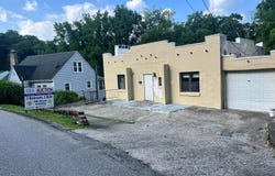 913 Montrose Drive, South Charleston, WV 25303