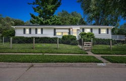 2124 Palmer Circle, IowaCity, IA 52240
