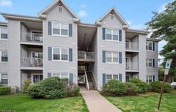 223 Stratford Pl, Bridgewater Twp., NJ 08805