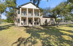 310 Saddle Blanket DR, Dripping Springs, TX 78620