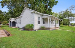 285 Washington Street, Hartsville, IN 47244