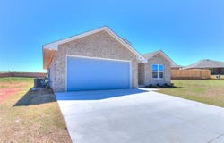 2040 Brush Creek Way, Newcastle, OK 73065