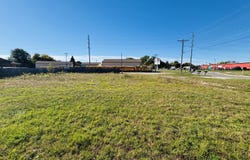 904 E Spruce St, Sault Ste Marie, MI 49783