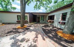 1425 20th St SW, Rochester, MN 55902