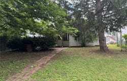 2116 Grace Street, Hannibal, MO 63401