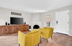 10424 N 7TH Place, Phoenix, AZ 85020