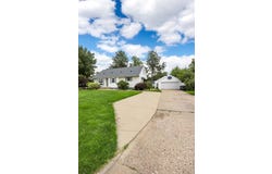 347 24th Avenue SW, Cedar Rapids, IA 52404