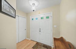 42 HICKORY WAY, Mount Arlington Boro, NJ 07856-1370