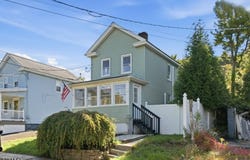 16 Green St, Oxford Twp., NJ 07863-3264
