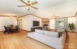 611 W Robinson Street, Dallas, NC 28034