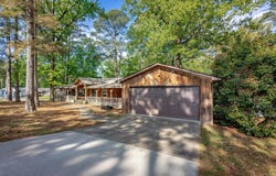 1600 E Lakeview, Benton, AR 72015