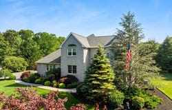 1276 Old Fall River Rd, Dartmouth, MA 02747