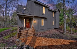 33 Elevator, Lake Harmony, PA 18624