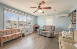 6 Franklin Pl, Brigantine, NJ 08203