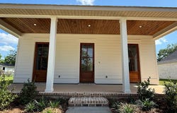560 Fairway Dr, Picayune, MS 39466