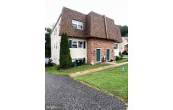 135 MEADOWBROOK Lane, BROOKHAVEN, PA 19015