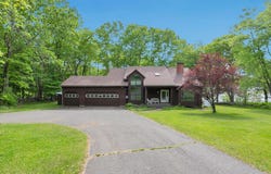 556 Main Street, Wayne, ME 04284