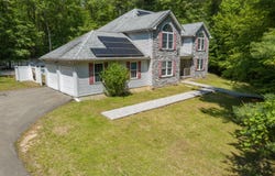 2299 Long Acre Drive, Effort, PA 18330