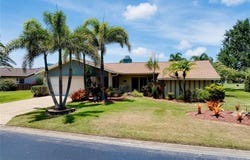 915 S DORAL LANE, VENICE, FL 34293