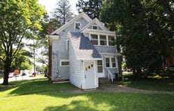 133 N Elizabeth Street, Bellevue, MI 49021