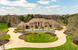 7041 Meadowlands Avenue NW, North Canton, OH 44720