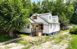 335 N Neconi Avenue, Bonner Springs, KS 66012