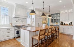 683 Osceola Avenue, Saint Paul, MN 55105