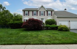 216 Ivanhoe Drive, Robbinsville, NJ 08691